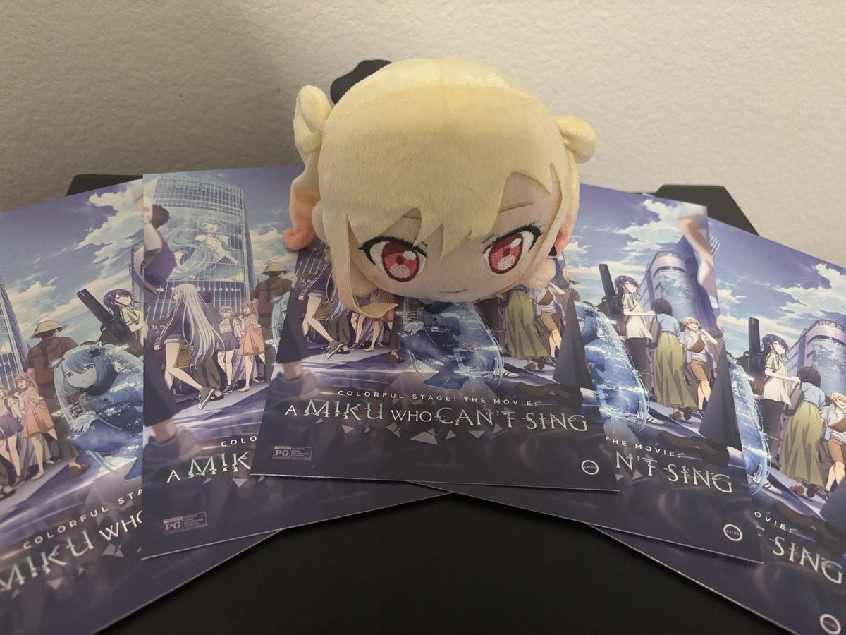 houraiMt's tweet image. MOVIE CODE GIVEAWAY!!

i am giving away 5 codes yippee

how to enter:
1. follow + rt
2. share your favorite vocaloid song
3. that's it!

ends May 5th

#pjsk #prsk #pjsktwt #giveaway