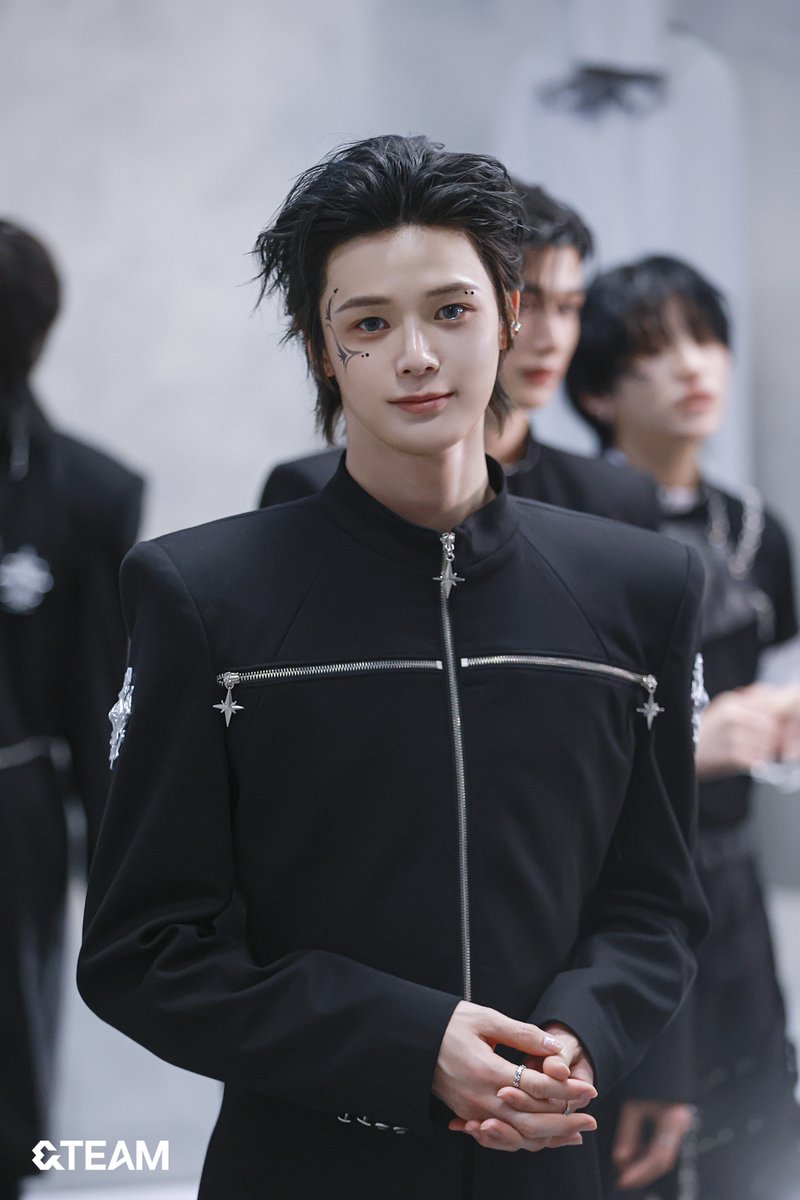 &amp;TEAM ‘Go in Blind’ MV Behind Photo

#andTEAM #K 
#GoinBlind