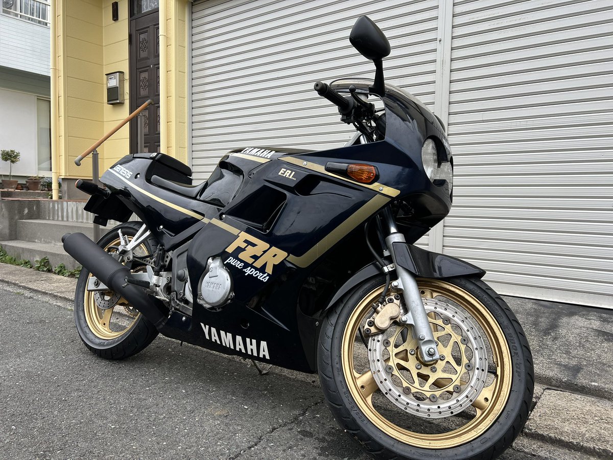 2t_project's tweet photo. FZR250(2KR)整備状況です。
本日、試運転にいってきました!
問題ありません✨絶好調な走りで、抜群な乗り心地です♪
車両価格は73万円です。
思ったよりもパーツ代がかかってしまいました💦
走行距離も少なく、割と綺麗です✨
ぜひ見学、ご商談お待ちしております☆
#fzr250 #fzr250r
#2kr #3ln https://t.co/GPBMhRxZYy