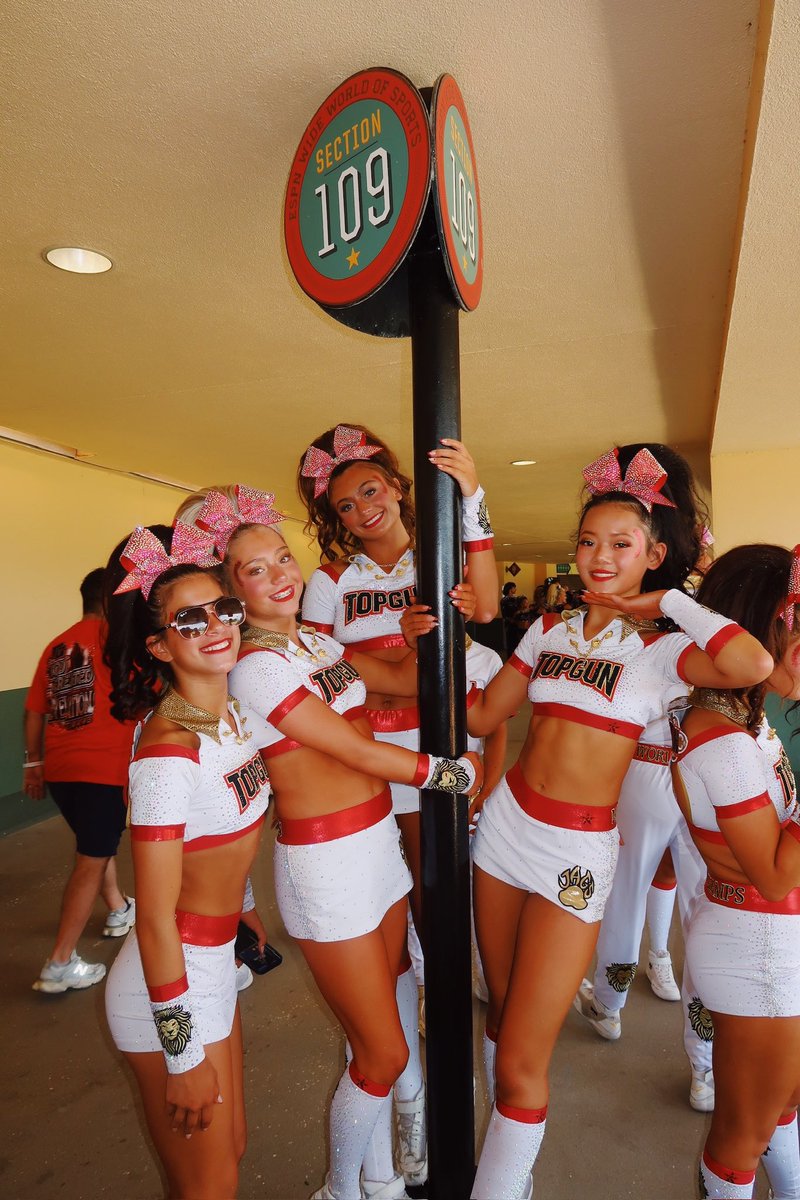 Thank you Revelation for the best season I could ever ask for. Thank you for showing me what family means. Thank you for bringing my love for cheerleading back. I would do it all over again in a heartbeat. #FTH ❤️‍🔥