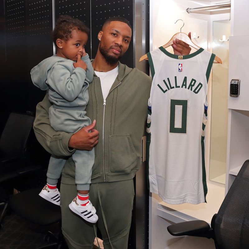 BucksRealm's tweet photo. Let's please all come together one final time tonight to send all of our love to @Dame_Lillard.

Forget this team for a moment. As an icon of the sport, as a leader, and as a father.

To see him claw his way to get back out there for this organization, only to have it end like this is absolutely gut-wrenching. I don't want to hear a single person question this man's commitment, his attitude, or his heart.

It has been an absolute pleasure rooting for The Letter 0 in the green and cream, and my heart completely breaks for him having to face yet another lengthy setback. From everything I hear in and around the Bucks organization, he is as good a dude as they fucking come. Honest. Humble. Caring. Always going out of his way to lift others up every chance he gets. 

Now more than ever, it's time we Bucks fans do the same. 💚

Love you Dolla, always.