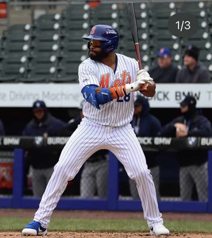RyanLSack's tweet image. Jon Singleton with AAA Syracuse (Mets):

.269/.410/.552 (.962 OPS)

6 home runs &amp;amp; 14 RBI in 20 games

21/16 strikeout to walk ratio (17/16 vs RHP)