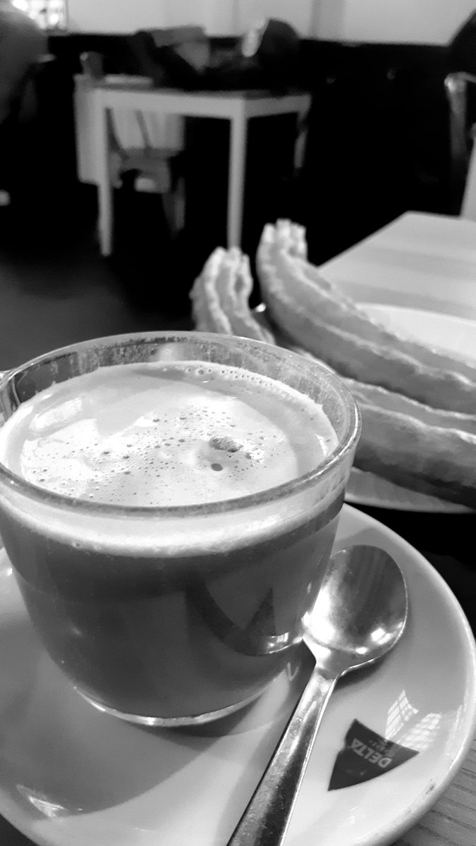 JuanPm92588109's tweet image. #lunes #cafe Hoy #porras. Buenos días Loc@s