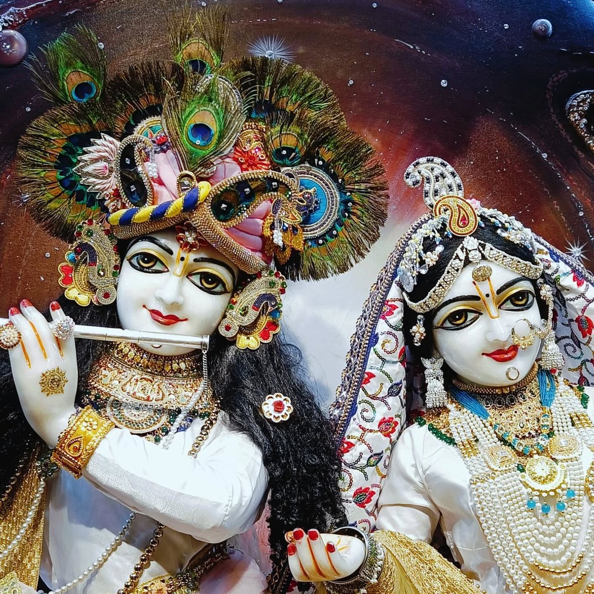 Merabharatms's tweet photo. 28/04/2025 आज ठा. श्री प्रियाकान्त जू भगवान के अलौकिक श्रृंगार दर्शन प्रियाकान्त जू मंदिर वृंदावन (मथुरा ) #प्रियाकांत_जु_मन्दिर_वृन्दावन
#निंबार्क #संप्रदाय
#DnThakurJi #vssct #vsscm #VssctOnline #thakurji #priyakant_ju #vrindavan #Darshan
#PriyakantJuMandirVrindavan https://t.co/qCgkbhTz2p