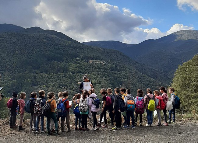 Xarxa de Parcs Naturals (@xarxadeparcs) on Twitter photo 🥳✅Coincidint amb el 47è aniversari de la declaració de Reserva de la Biosfera, el Parc Natural del <a href="/Montseny/">Parc Natural i Reserva de la Biosfera del Montseny</a> lliura les primeres acreditacions de la marca "Montseny, Reserva de la Biosfera" a les empreses acreditades amb la CETS #turismesostenible
ℹ️ parcs.diba.cat/ca/web/l-infor… 🥳✅Coincidint amb el 47è aniversari de la declaració de Reserva de la Biosfera, el Parc Natural del <a href="/Montseny/">Parc Natural i Reserva de la Biosfera del Montseny</a> lliura les primeres acreditacions de la marca "Montseny, Reserva de la Biosfera" a les empreses acreditades amb la CETS #turismesostenible
ℹ️ parcs.diba.cat/ca/web/l-infor…