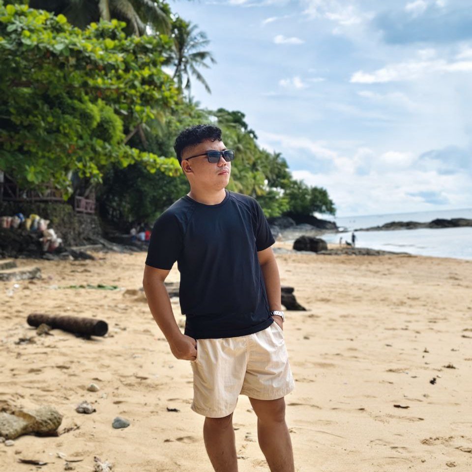 jasoncabiguin's tweet photo. #NewProfilePic https://t.co/SL7YF0LgGr
