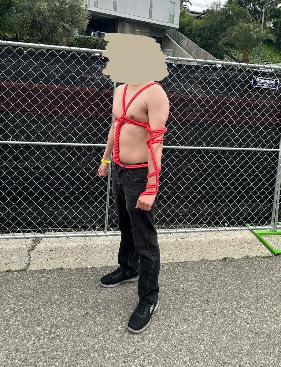 KinkDrive's tweet image. Just need more subs to practice on.
@OffSunsetFest 

#offsunsetfestival #offsunsetfest #gaykink #gayrope