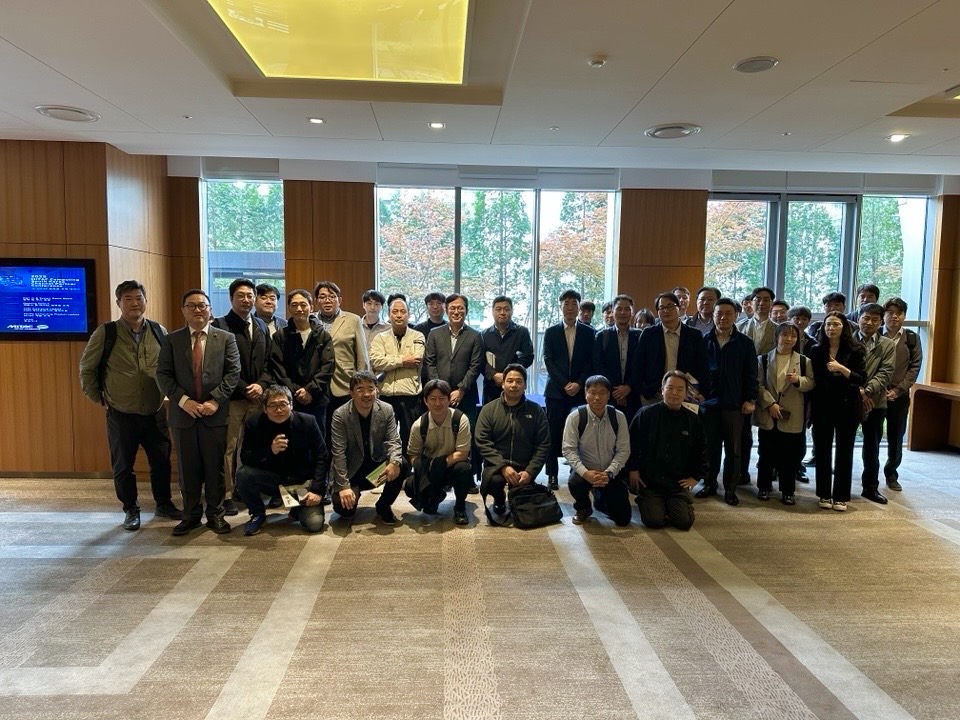 MiTACcomputing's tweet image. A fantastic day in South Korea! 🇰🇷

MiTAC Computing hosted the 2025 Channel Distribution Conference with AMD’s enterprise update and live demos of our R1520G6 and TN85-B8261 servers. 🚀

Thanks to everyone who joined!

#MiTACComputing #AMDEPYC #CloudServer #AI