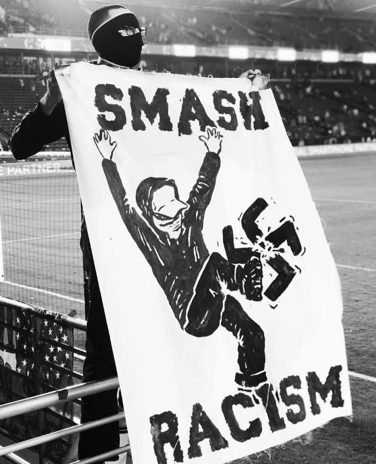 ultras_antifaa's tweet photo. PHOTO | "Smash racism"

(L.A Galaxy, USA) https://t.co/e6JdFLBX93