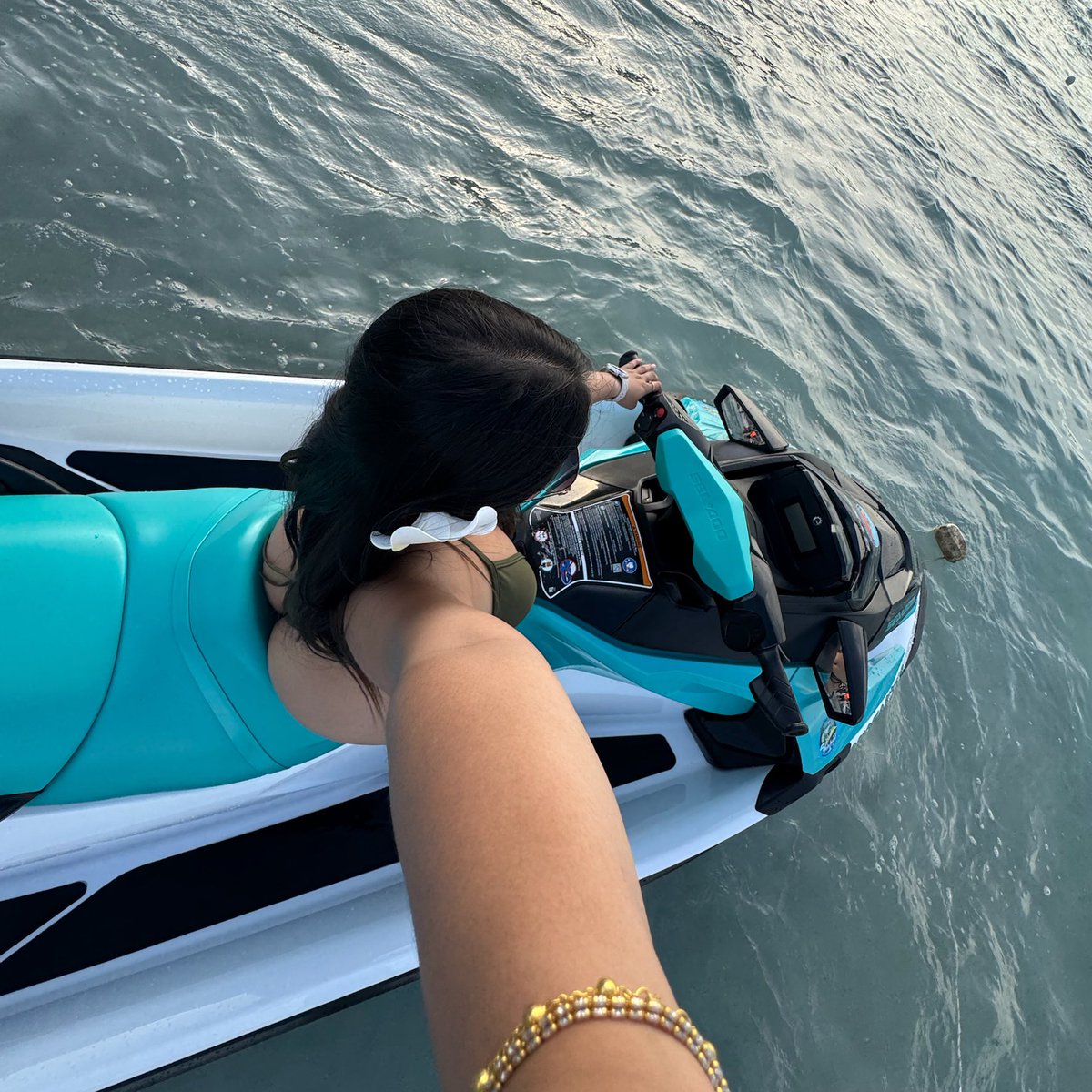 manyrm15's tweet photo. Ride with me in Koh Larn 💦🌴 https://t.co/VQ78xfHOzh
