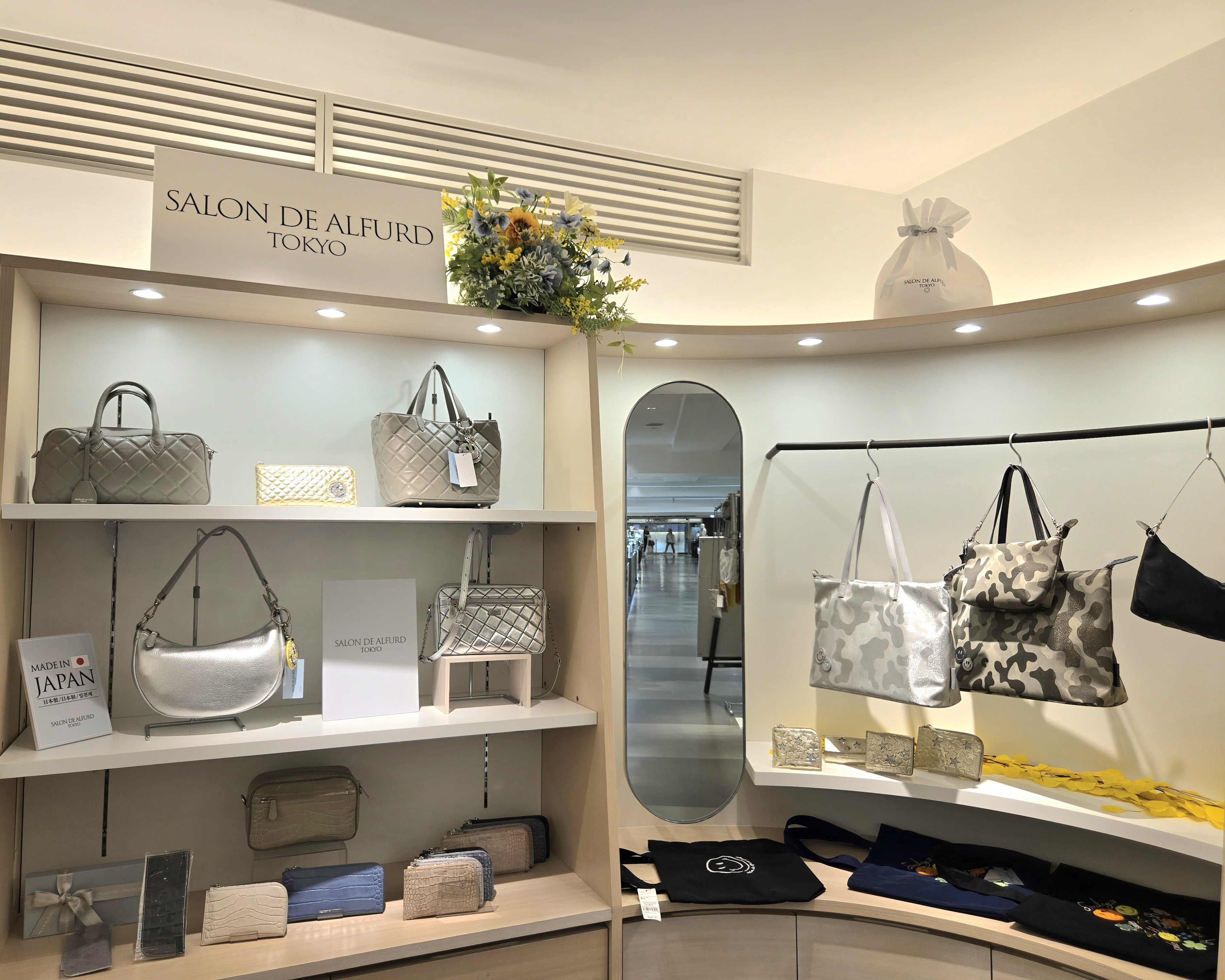 ☺︎︎サロンドアルファード☺︎︎ Smiley & Luxury Leather ☺︎︎サロンドアルファード☺︎︎ Smiley & Luxury Leather