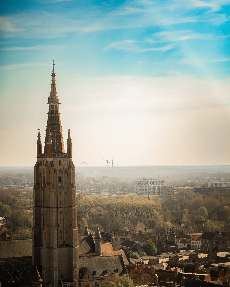 Good morning, let's start the week with a breathtaking view! 😍

📸: instagram.com/oddsoxmedia/