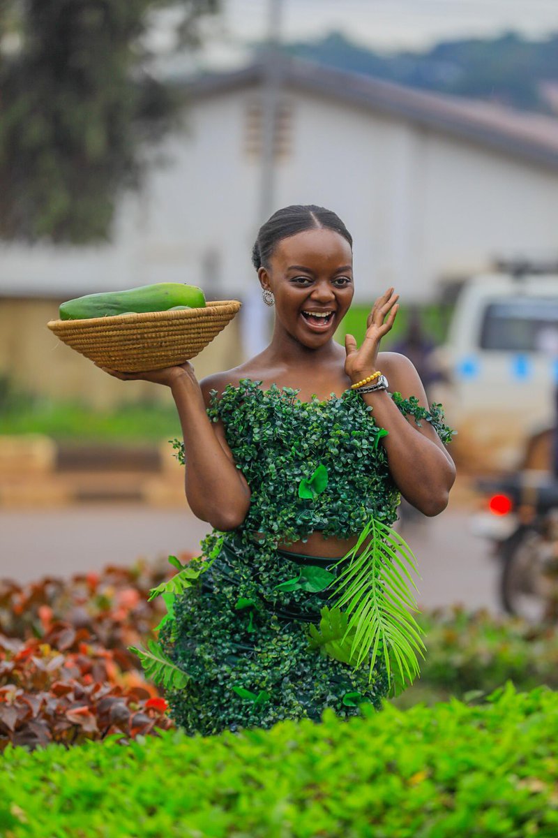 Kampala streets on a Monday morning looking like Genesis chapter 2. Someone explain🤩