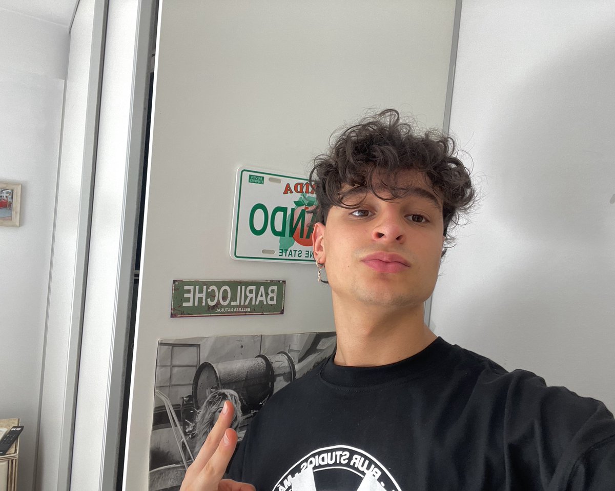 DaddyLevi tweet media