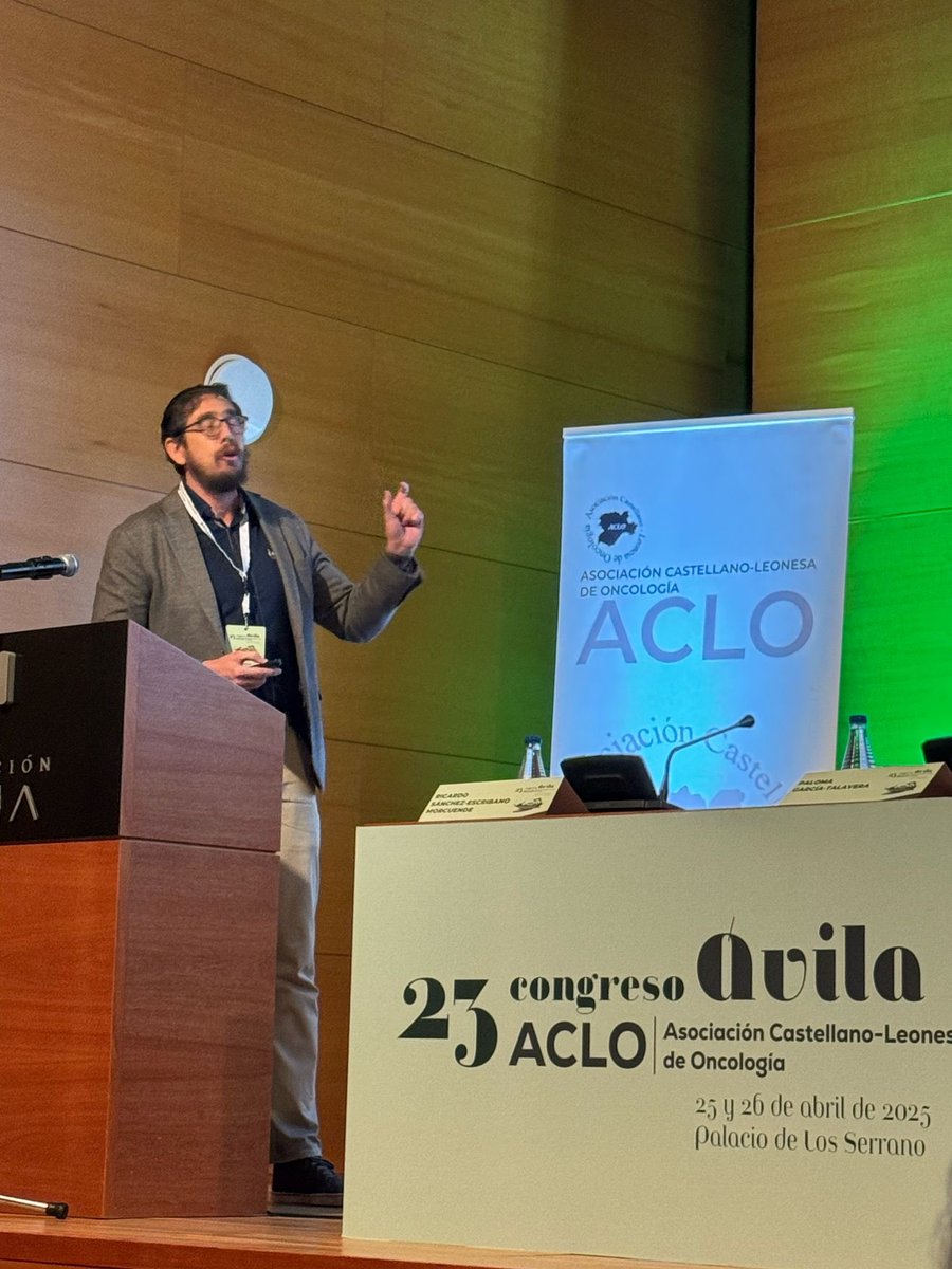 tioriri's tweet photo. Congreso ACLO2025 oportunidad para compartir momentos con los profesionales de la oncología de Sacyl con la vista centrada en nuestros pacientes #aclo , #Sacyl , #Avila https://t.co/TusxFz8Txz
