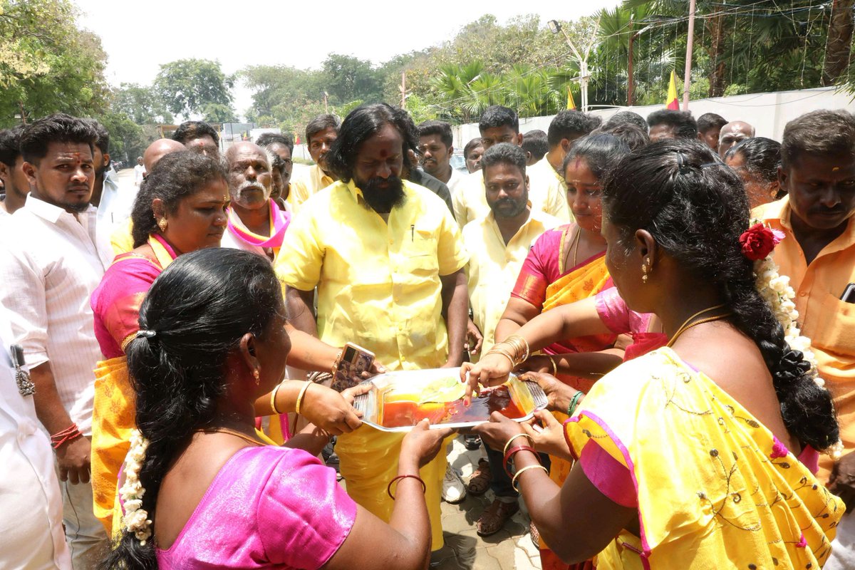 நேற்றைய தினம் தமிழ் தேச மகளிர் பாசறை சார்பில் மேற்கு மண்டல மகளிர் மாநாடு கோவையில் நடைபெற்றது. இந்த மாநாட்டில் கலந்து கொண்டு எழுச்சியுரையாற்றினேன்!