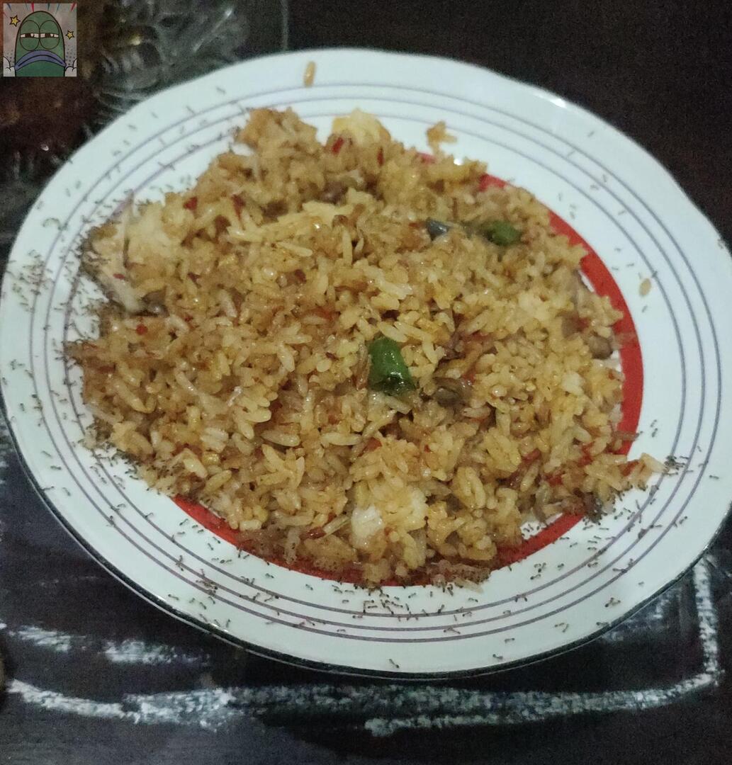 💚 gusyyy ada yg tau ga racun yg ampuh buat semut??? soalnya disini makanan apa aja disemutin njirrr cape bgt😔