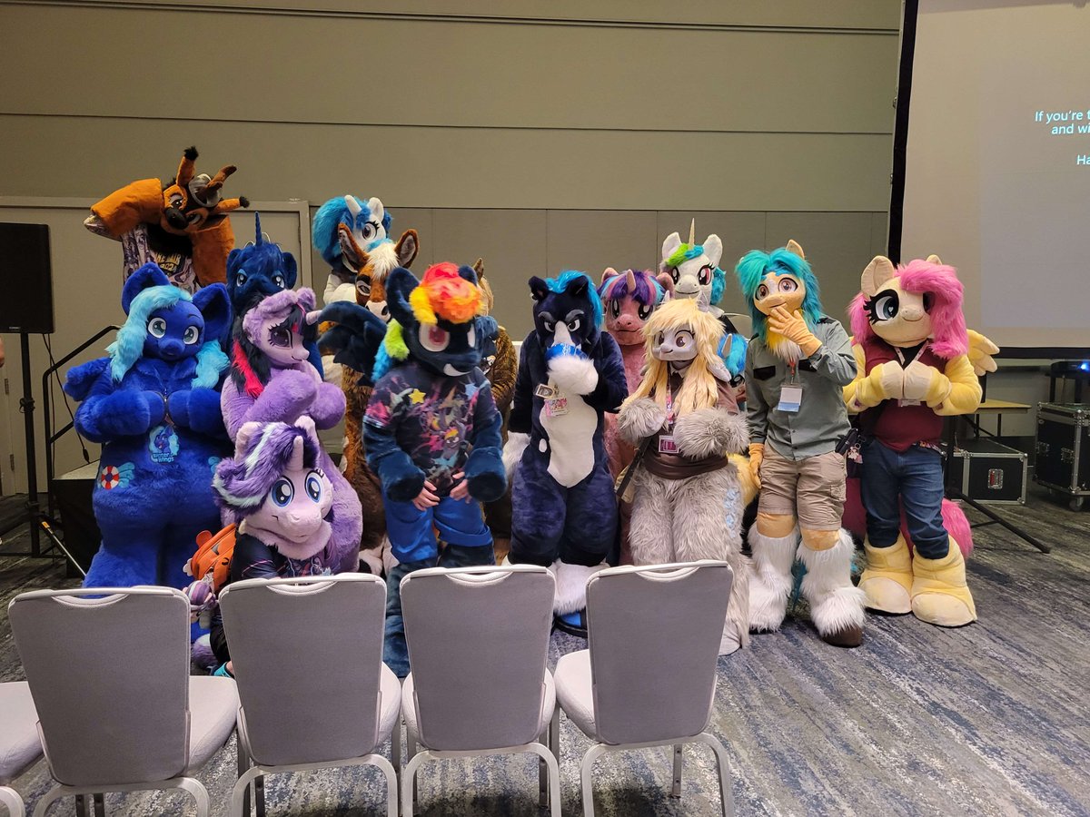 THE END IS NEIGH #babscon #babscon2025

(had lots of fun, I'll miss you)
