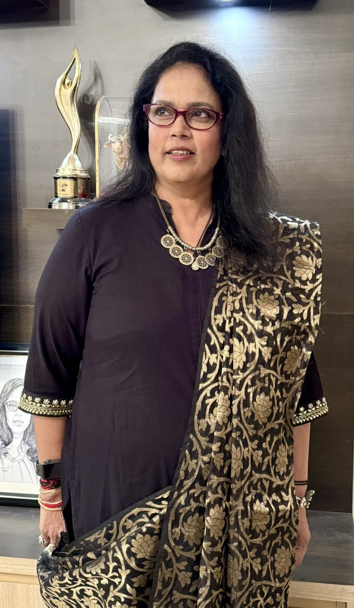 Brindha Gopal (@brindhagopal1) on Twitter photo Thank you provoke for recognizing my work and honoring me with your Award . Thank you <a href="/sridevisreedhar/">sridevi sreedhar</a> Maam for your support . Thank you sooo much <a href="/KikiVijay/">kiki vijay</a> and <a href="/Shrutitudi/">Shruti</a> for your help . Love you both🤗🥰 Thank you provoke for recognizing my work and honoring me with your Award . Thank you <a href="/sridevisreedhar/">sridevi sreedhar</a> Maam for your support . Thank you sooo much <a href="/KikiVijay/">kiki vijay</a> and <a href="/Shrutitudi/">Shruti</a> for your help . Love you both🤗🥰