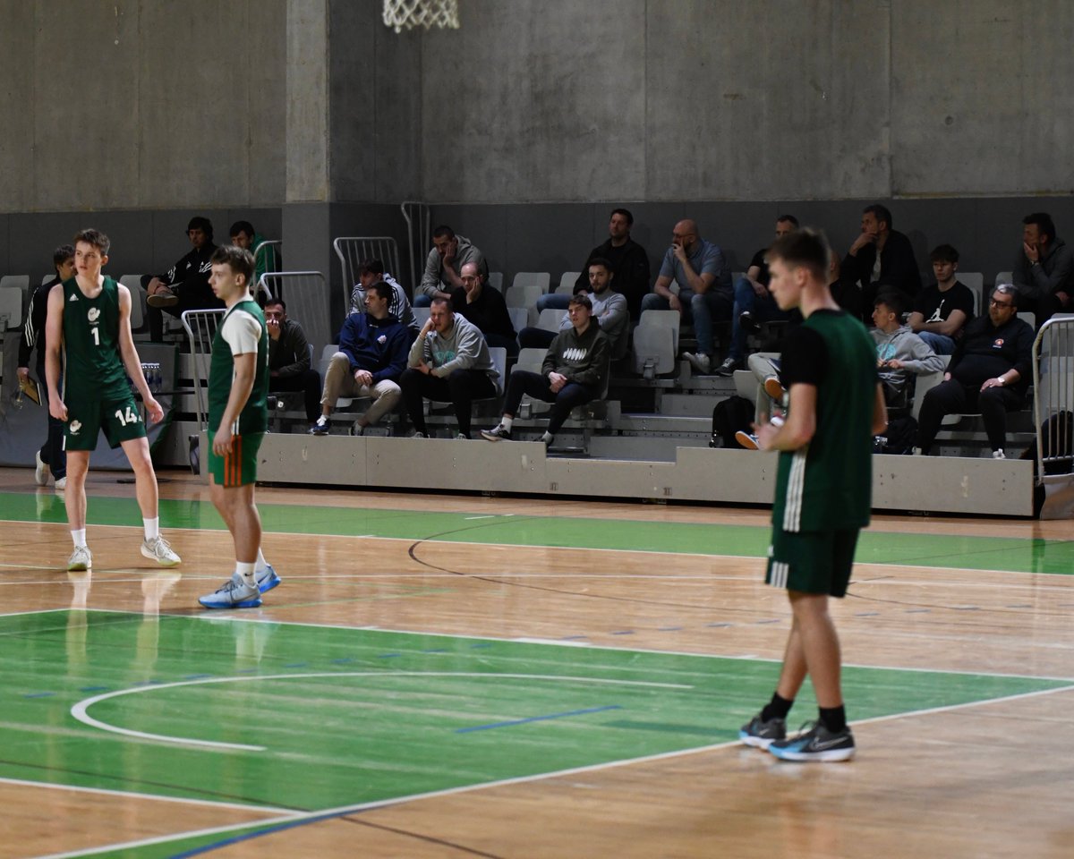 We were privileged to host our Club's first basketball coaches' clinic with international coaching expert <a href="/CasalanguidaN/">Nicolás Casalánguida</a>!

His world-class insights empowered coaches, and we're still buzzing from the experience. 🏀🐉

#ZmajevaDruzina #COLPerformance