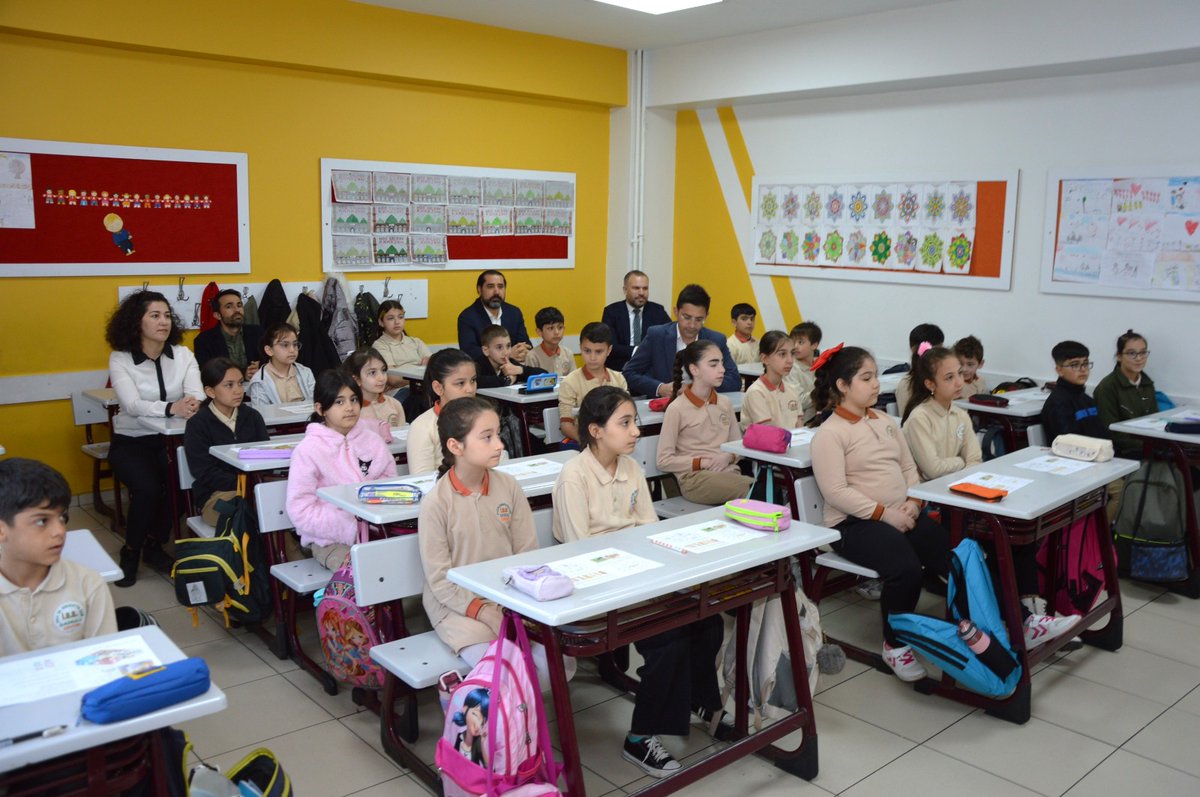 Esenyurt İlçe Millî Eğitim Müdürlüğü (@esenyurtmem) on Twitter photo ⚠️ İlk Dersimiz: #AfetFarkındalığı
Millî Eğitim Müdürümüz Tayfun Özyolcu, İBB Prof. Dr. Sebahattin Zaim İlkokulumuzda öğrencilerimize "Afet Farkındalık Eğitimi" verdi.
<a href="/tcmeb/">Millî Eğitim Bakanlığı</a> <a href="/Yusuf__Tekin/">Yusuf Tekin</a> <a href="/tcesenyurt/">Esenyurt Kaymakamlığı</a> <a href="/CobanogluF/">Fatih Çobanoğlu</a> <a href="/istanbulilmem/">İstanbul İl Millî Eğitim Müdürlüğü</a> <a href="/MucahitYentur/">Murat Mücahit Yentür</a> <a href="/TayfunOzyolcu/">Tayfun ÖZYOLCU</a> <a href="/ibb_dr/">İBB PROF DR SEBAHATTİN ZAİM İLKOKULU</a> ⚠️ İlk Dersimiz: #AfetFarkındalığı
Millî Eğitim Müdürümüz Tayfun Özyolcu, İBB Prof. Dr. Sebahattin Zaim İlkokulumuzda öğrencilerimize "Afet Farkındalık Eğitimi" verdi.
<a href="/tcmeb/">Millî Eğitim Bakanlığı</a> <a href="/Yusuf__Tekin/">Yusuf Tekin</a> <a href="/tcesenyurt/">Esenyurt Kaymakamlığı</a> <a href="/CobanogluF/">Fatih Çobanoğlu</a> <a href="/istanbulilmem/">İstanbul İl Millî Eğitim Müdürlüğü</a> <a href="/MucahitYentur/">Murat Mücahit Yentür</a> <a href="/TayfunOzyolcu/">Tayfun ÖZYOLCU</a> <a href="/ibb_dr/">İBB PROF DR SEBAHATTİN ZAİM İLKOKULU</a>