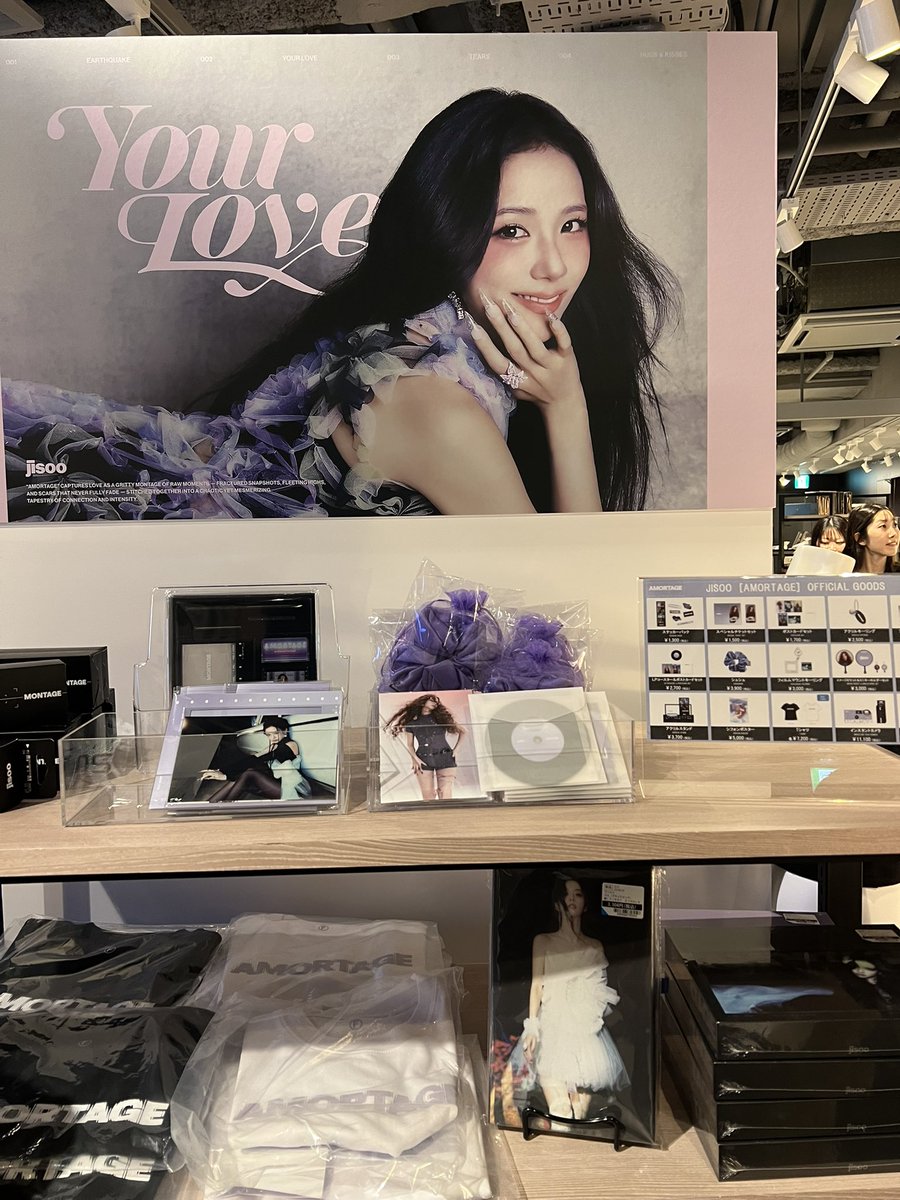 taaaaku0809's tweet photo. 渋谷ツタヤのk-pop shop行ってきた✌️ https://t.co/NCoiNA1tXG