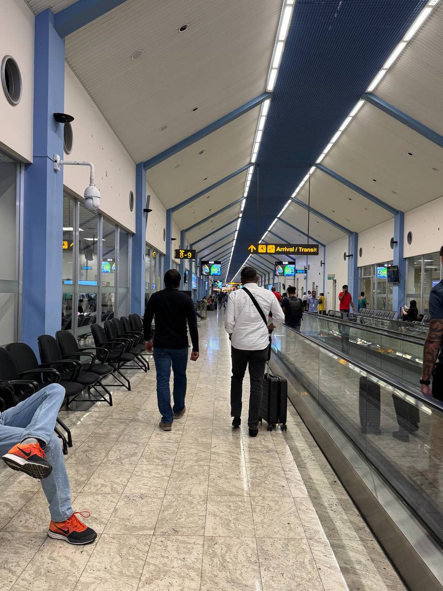 HKurusee's tweet photo. Yeah they left to Lanka yesterday, ticket paid by Muizzu. https://t.co/cjapqHPmAx