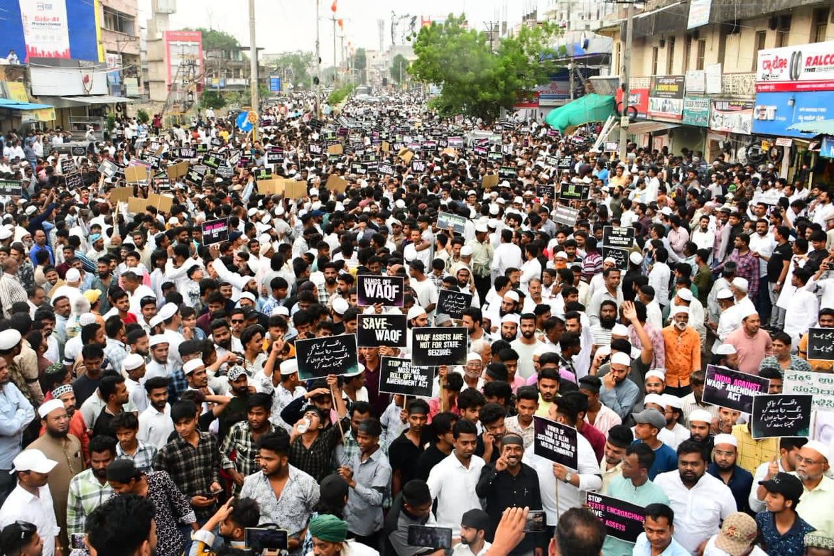 Kaneez Fatima (@mlakaneezfatima) on Twitter photo A historic show of strength! Thousands joined the protest rally led against the Waqf Amendment Act — marching from Nagreshwar School to Jagat Circle. Our struggle for justice continues with greater resolve!
<a href="/AIMPLB_Official/">All India Muslim Personal Law Board</a> A historic show of strength! Thousands joined the protest rally led against the Waqf Amendment Act — marching from Nagreshwar School to Jagat Circle. Our struggle for justice continues with greater resolve!
<a href="/AIMPLB_Official/">All India Muslim Personal Law Board</a>