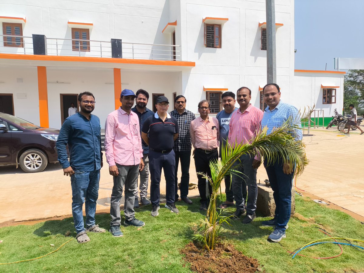 दिनांक 26.04.25 को श्री मनोज कुमार गोगोई, कार्यकारी निदेशक, एफ़सीआई पूर्वी अंचल द्वारा   निर्माणाधीन खाद्य भंडार संग्रह दुमका का  निरीक्षण किया गया और वृक्षारोपण किया गया । इस दौरान  श्री मनोज कुमार, महाप्रबंधक(क्षेत्र), झारखंड और श्री आकाश कुमार, मण्डल प्रबंधक, देवघर मौजूद रहे ।