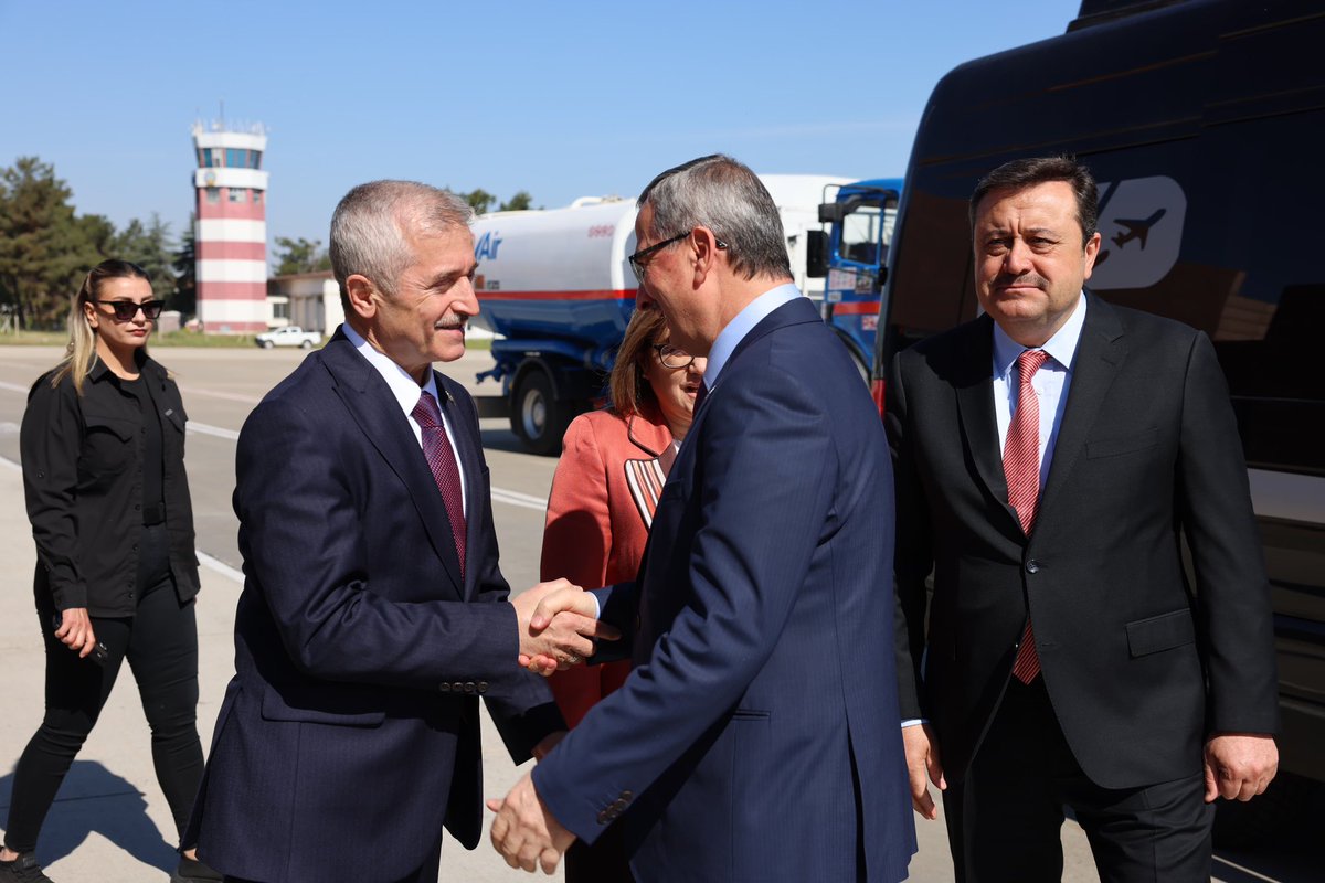 📍Havalimanı 

İl Başkanımız Sayın Fatih Muhaddis Fedaioğlu, GBB Başkanımız Sayın Fatma Şahin, Şahinbey Belediye Başkanımız Sayın Mehmet Tahmazoğlu, ilçe başkanlarımız ve il-ilçe yönetim kurulu üyelerimiz ile birlikte, Yerel Yönetimler Başkan Yardımcımız, Güneydoğu Anadolu Bölge