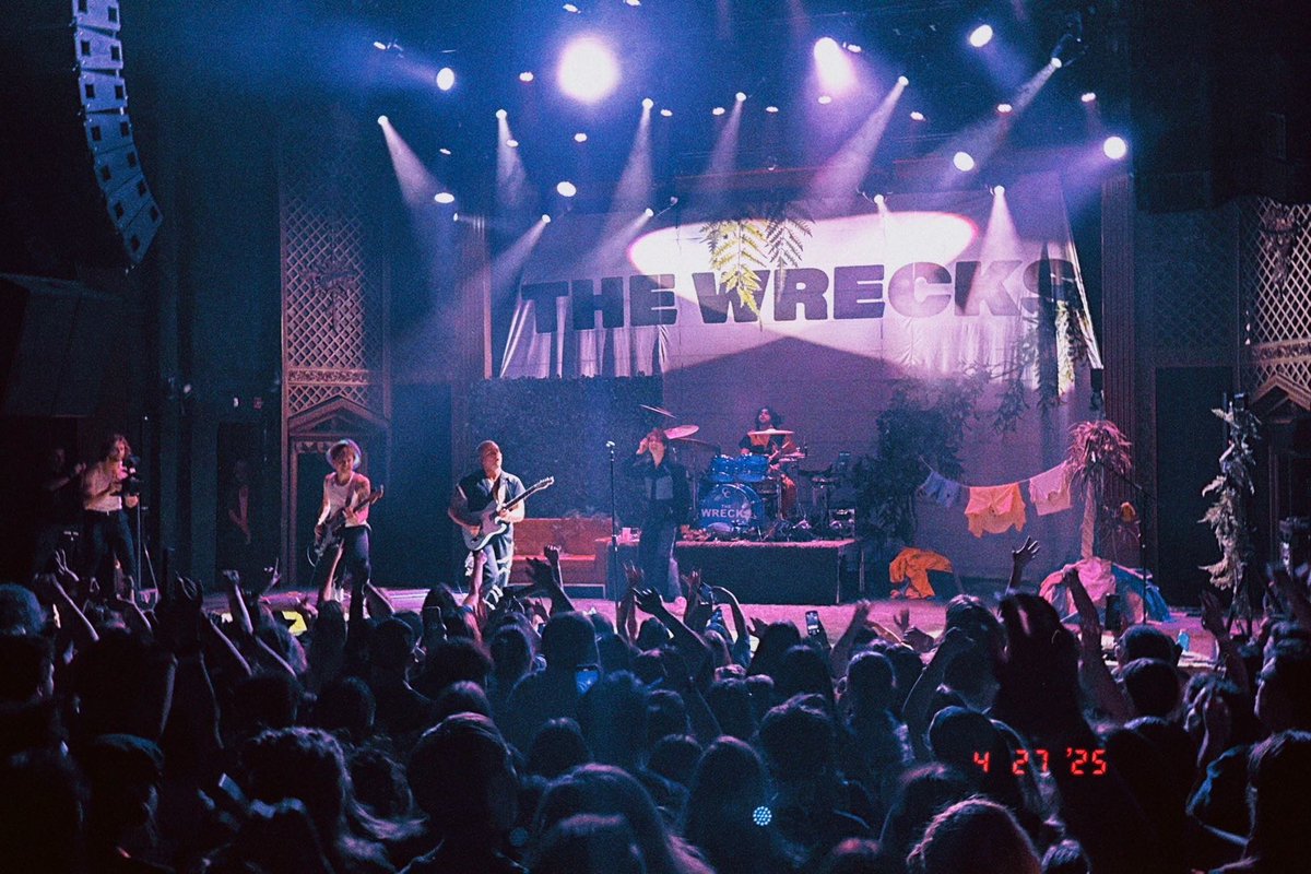 odetojoshdun's tweet photo. Thanks boys for showing Denver a very special show, inside & out. ๐คโจ
๐ธ@buttrflyboyy
#BenjaminCarter #QuartersOfChange #TheWrecks #TheInsideOutsideTour https://t.co/uZHkPjpfer