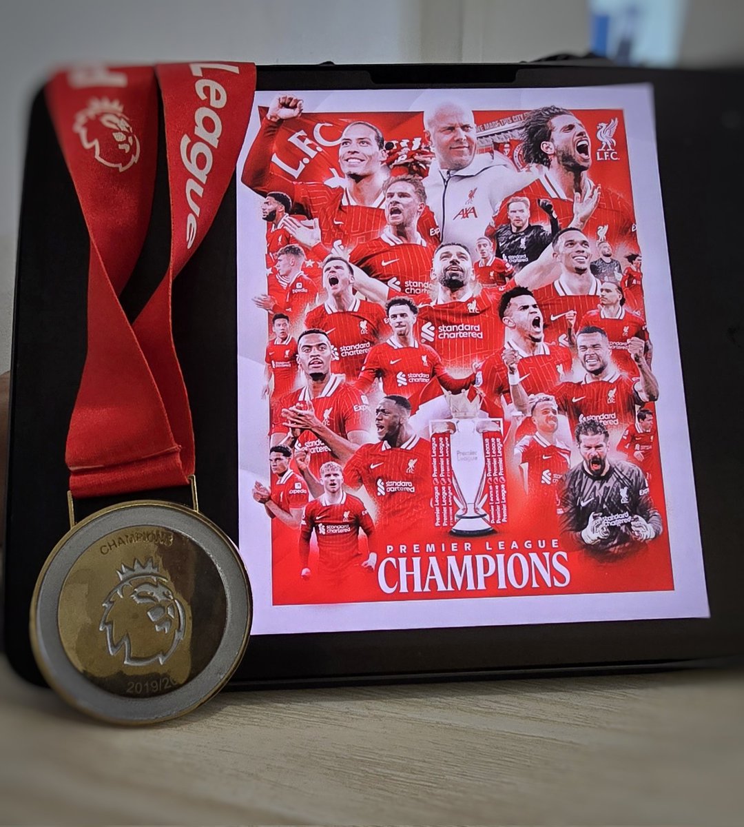 Dari tahun 95 berharap bisa lihat Liverpool juara. 2020 akhirnya bisa lihat Liverpool juara dan di tengah persaingan klub lain yg banyak duitnya dibanding Liverpool gak berharap lagi. Tahunya tahun ini bisa lihat lagi Liverpool juara!