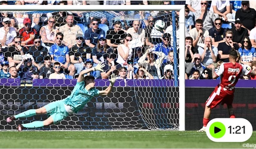 Een bal die voorbij een kansloze keeper de winkelhaak in vliegt tijdens #gnkant. Een mooie traditie. 😍