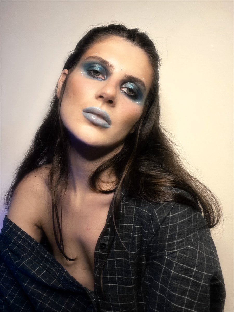 Kali_Rasmalai_7's tweet photo. Welcome to my world of art, where every piece has its own story and energy. Let's create beauty together. 🌟
#artist #artmagic #NFTartist #CreativeSoul #emotionalart #nftart #artispower #art https://t.co/UhjEnJsCaV