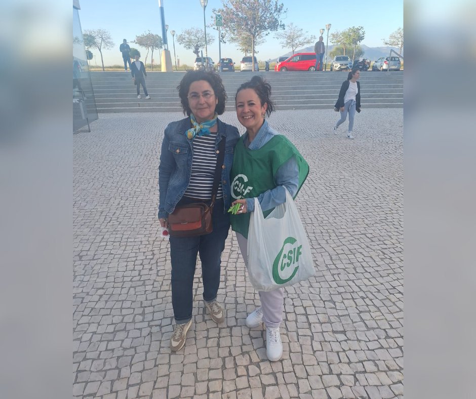 CSIFMalaga's tweet photo. #Sanidad 💚 Delegados de CSIF han acompañado este sábado en Málaga a los opositores que han afrontado las pruebas de celador y celador-conductor del SAS, ofreciendo apoyo, información y respaldo en un momento clave.
#OposicionesSAS https://t.co/1sSdYnRNel