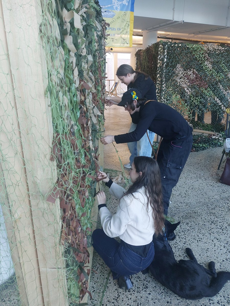 ProUkrajinu's tweet photo. Děkujeme všem, kteří jste s námi strávili sobotu v brněnské Tržnici! Vedle vynikající kávy pro vítězství, krásných výrobků a metrů upletených maskovacích sítí tu šlo o síťování, setkávání a sdílení. A všeho bylo díky vám na rozdávaní!🩵 

...už se těšíme na srpnové pokračování.☀️ https://t.co/gzChstEl4d