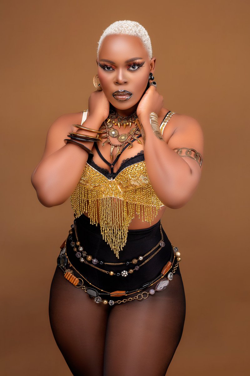 YES I AM A TRUE DEFINITION OF AN ARTIST💎Real Bad Gyal🔥
Yenze Artist Eyakuyimbira #ndekie era eyakuyimbidde #bubbleit 💃

Special thanks to me for being extra hardworking young gyal💪 
Makeup -ME
Costume Designer-ME
On 📷 @seal_v_shots