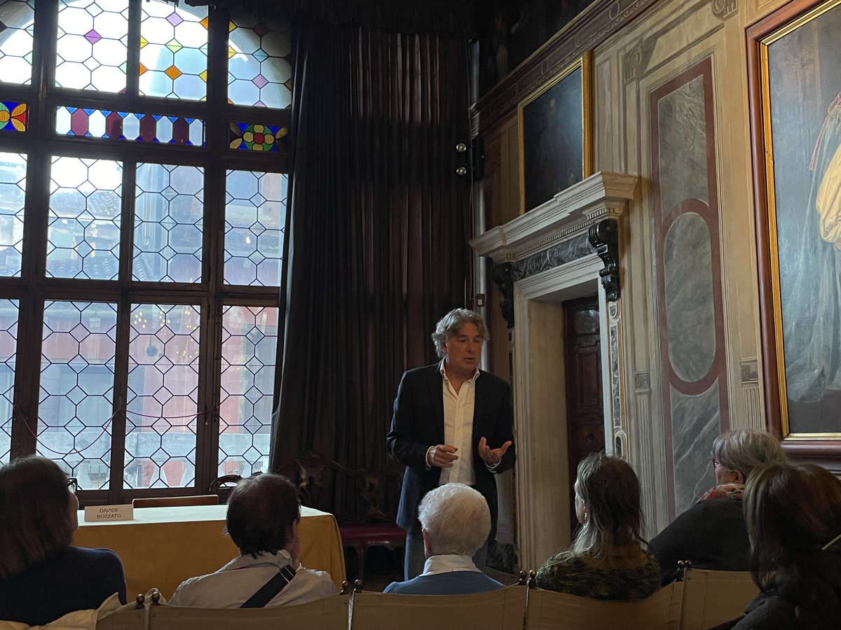 ✨Giovedì abbiamo viaggiato nel tempo con “Casanova, tra storia e racconto” insieme a Davide Bozzato che ha dato voce a Giacomo Casanova, raccontando la sua vita.
📆 Prossimo evento: 5 maggio, h18:30 con Eva Basile.
📧 Solo su invito → contattare mocenigo@fmcvenezia.it