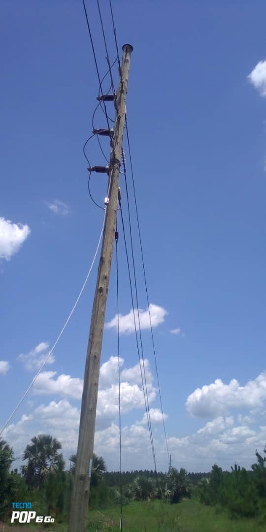 UEDCLTD's tweet photo. #UEDCLUpdate: Dear customers from Katugo, Ngoma, Kaweweta barracks, Nakasongola, Wabigalo, Wigyera, Sasira, and Kaffu. We have had a vandalism incident on our distribution grid at Bamusuta on the Wabigalo 33kV feeder. UEDCL is working with security agencies to track down the perpetrators while mobilizing resources to restore power supply. JK. @PoliceUg @ERA_Uganda @MEMD_Uganda @MODVA_UPDF