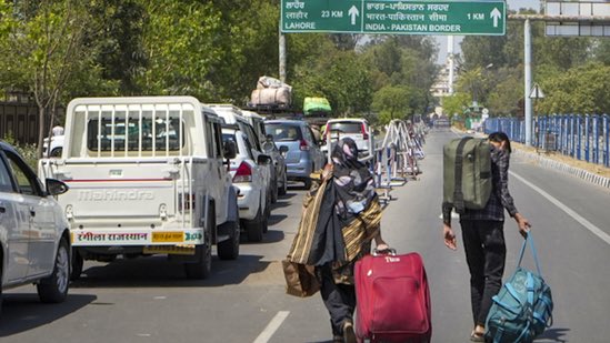 सप्ताह होने आया।प्रतीक्षा तो यह थी कि कोई कड़ी करवाई असली गुनहगारों और उनके हैंडलर्स के ख़िलाफ़ होगी।होता हुआ यह दिख रहा है कि करवाई पाक नागरिकों के ख़िलाफ़ हो रही है।उन्हें यक़ीन में लेने के बजाय उन्हें भी भारत-विरोधी बना रहे हैं ! श्रवण गर्ग की खरी-खरी : youtu.be/E2FEDUZn8lY?si…