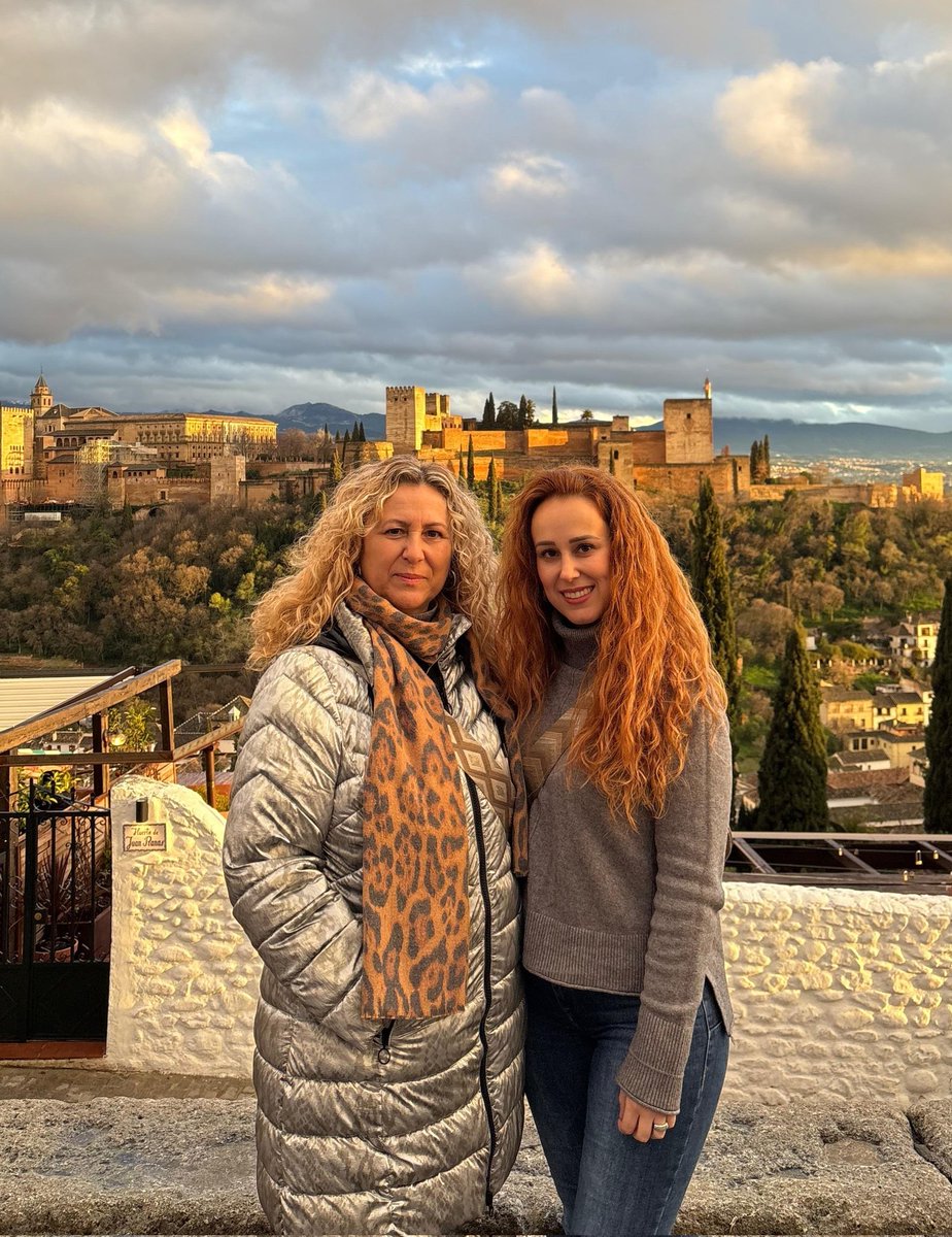 Maria_Oliver_G's tweet photo. Feliç dia i feliç vida reina meva, et mereixes el millor, estam molt orgullosos de tu i t'estimam infinit!! @Marttamusic https://t.co/ck3ViMpcr7