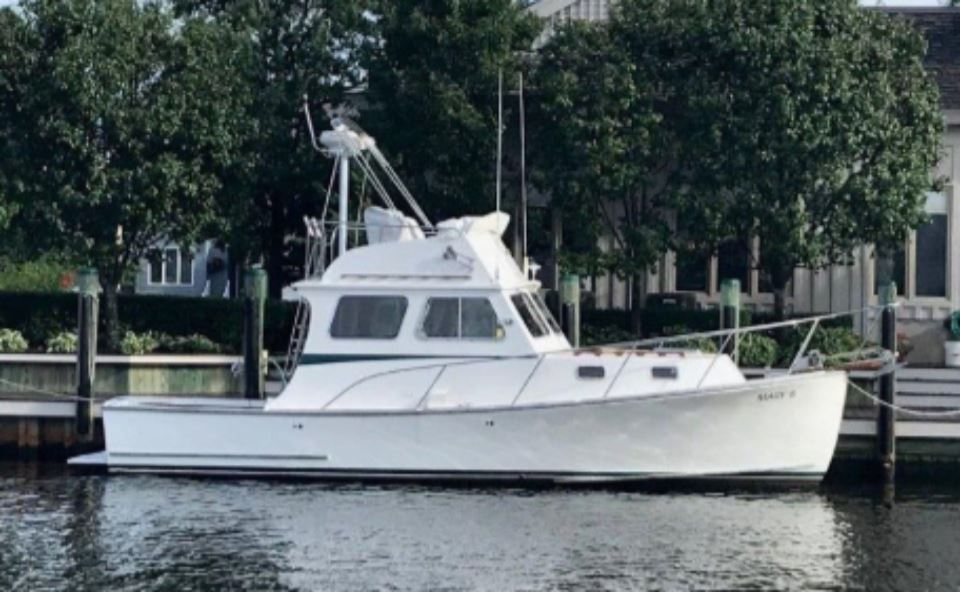 What do you think of our listing - Portsmouth 30 Downeast Flybridge, JESSICA L? Asking US$37,000. Lying Brick, NJ, USA. berthoninternational.com/yacht-sales-br… #motoryacht #yachtforsale #yachting #yachtbroker