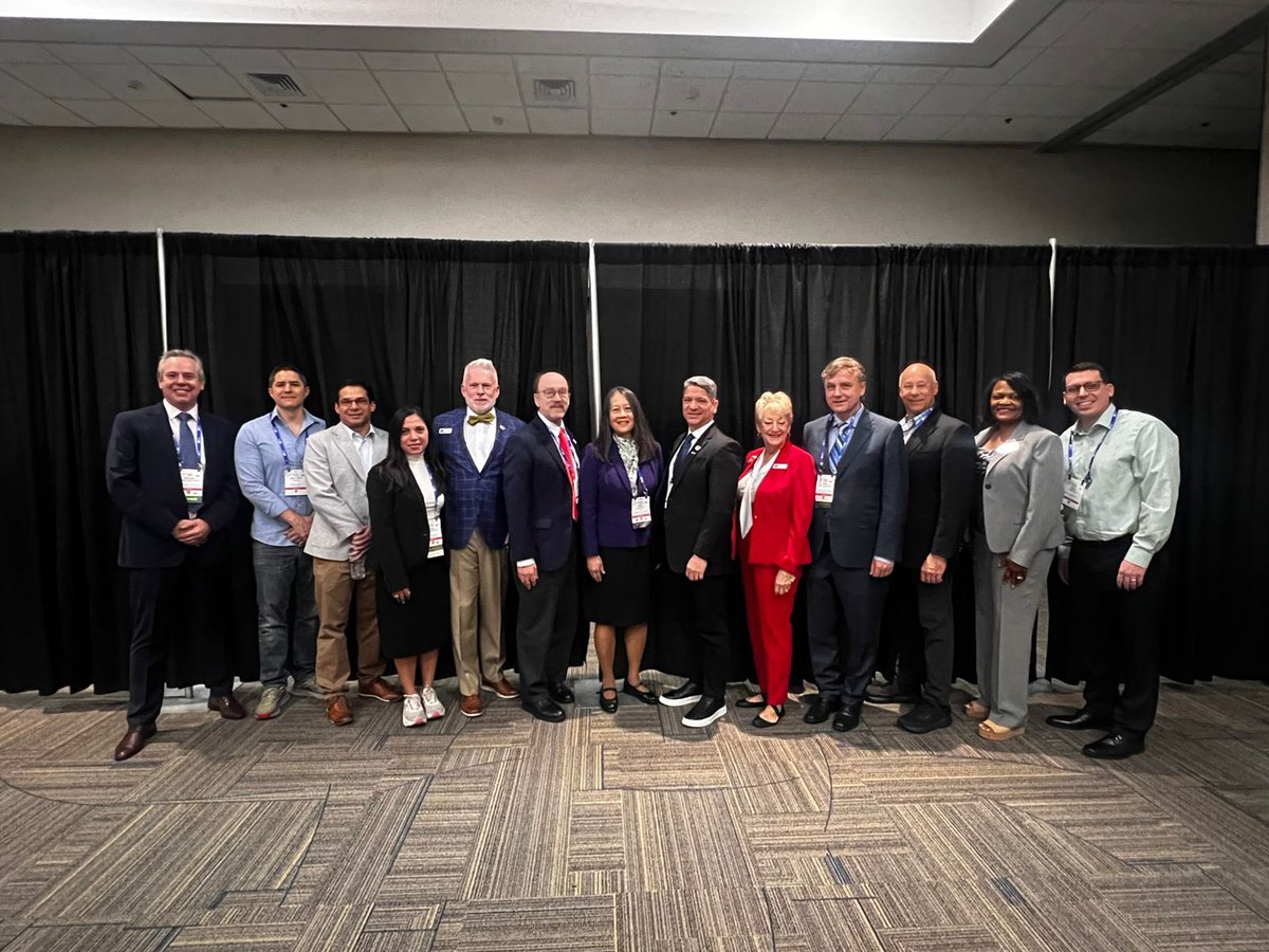 LAHRS (@lahrsonline1) on Twitter photo HRS - LAHRS leadership meeting
Se analizó el estado actual de la electrofisiologia de América Latina y de las 2 sociedades, y formas de colaboración conjunta para seguir creciendo justos
#HRS2025 <a href="/HRSonline/">Heart Rhythm Society</a> HRS - LAHRS leadership meeting
Se analizó el estado actual de la electrofisiologia de América Latina y de las 2 sociedades, y formas de colaboración conjunta para seguir creciendo justos
#HRS2025 <a href="/HRSonline/">Heart Rhythm Society</a>