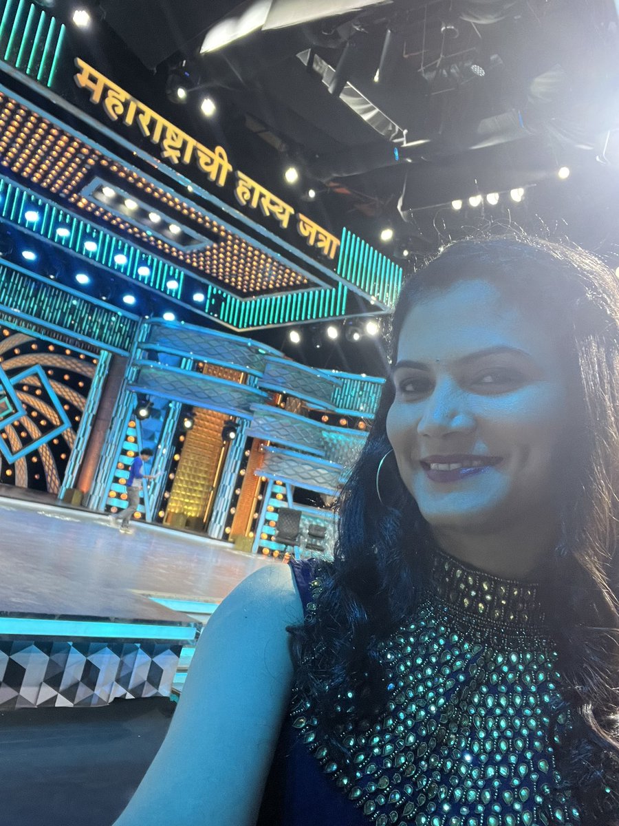 #Day1

Don’t forget to join us and enjoy the laughter every Monday, Tuesday &amp; Wednesday at 9 PM, exclusively on @sonymarathi.

Cheers 🤟🏻😊

#maharashtrachihasyajatra #mhj #comedy #music #sonymarathi #arohimhatre #musicmylife 🎤🎶