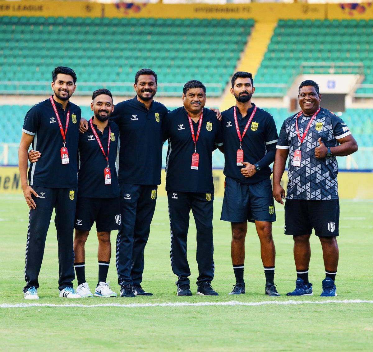 Each part essential to the success of the team.. This is what teamwork looks like..👊