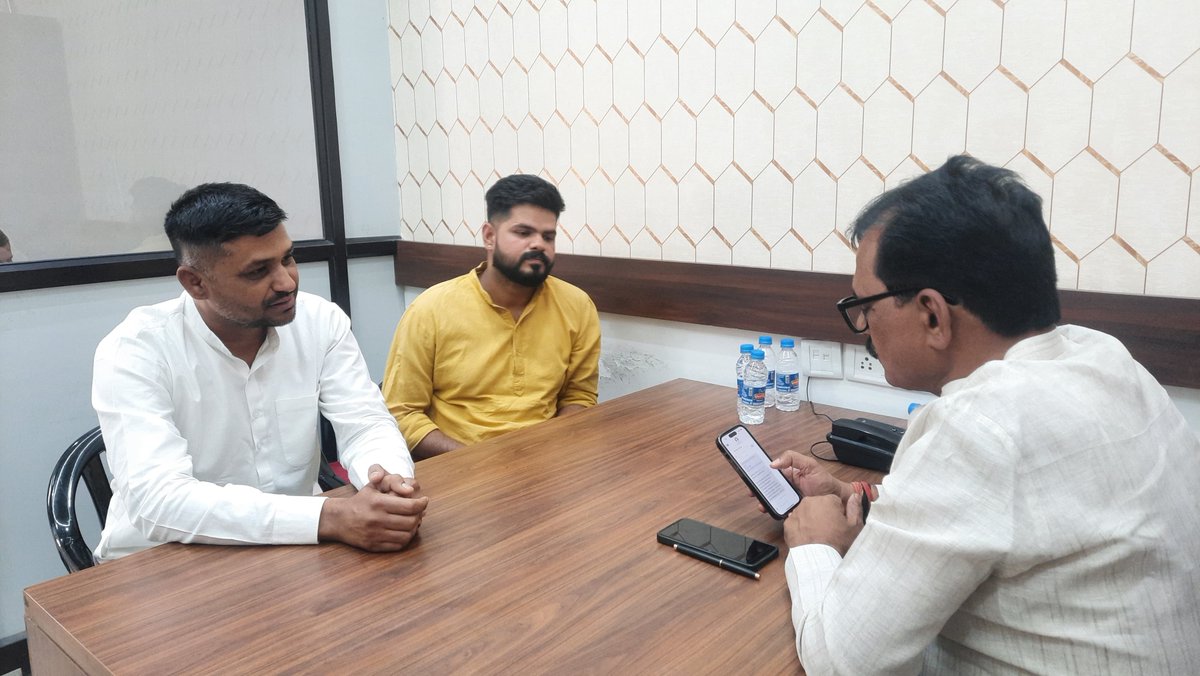 MUKESH DADHICH (@m_dadheech) on Twitter photo 📍प्रदेश भाजपा कार्यालय, जयपुर
जनसंवाद, जनसुनवाई और जनसमाधान.....
आज प्रदेश भाजपा कार्यालय, जयपुर में आयोजित जनसुनवाई के दौरान देवतुल्य जनता एवं कर्मठ कार्यकर्ताओं से आत्मीय संवाद किया।
<a href="/BJP4Rajasthan/">BJP Rajasthan</a> <a href="/madanrrathore/">Madan Rathore</a> #jaipur #MukeshDadheech 📍प्रदेश भाजपा कार्यालय, जयपुर
जनसंवाद, जनसुनवाई और जनसमाधान.....
आज प्रदेश भाजपा कार्यालय, जयपुर में आयोजित जनसुनवाई के दौरान देवतुल्य जनता एवं कर्मठ कार्यकर्ताओं से आत्मीय संवाद किया।
<a href="/BJP4Rajasthan/">BJP Rajasthan</a> <a href="/madanrrathore/">Madan Rathore</a> #jaipur #MukeshDadheech