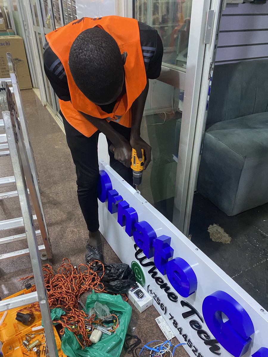 ennox_printing's tweet photo. We were here to add identity to the business 
Dm or contact 0743468067 for such services and branding https://t.co/OWomiTeOVB