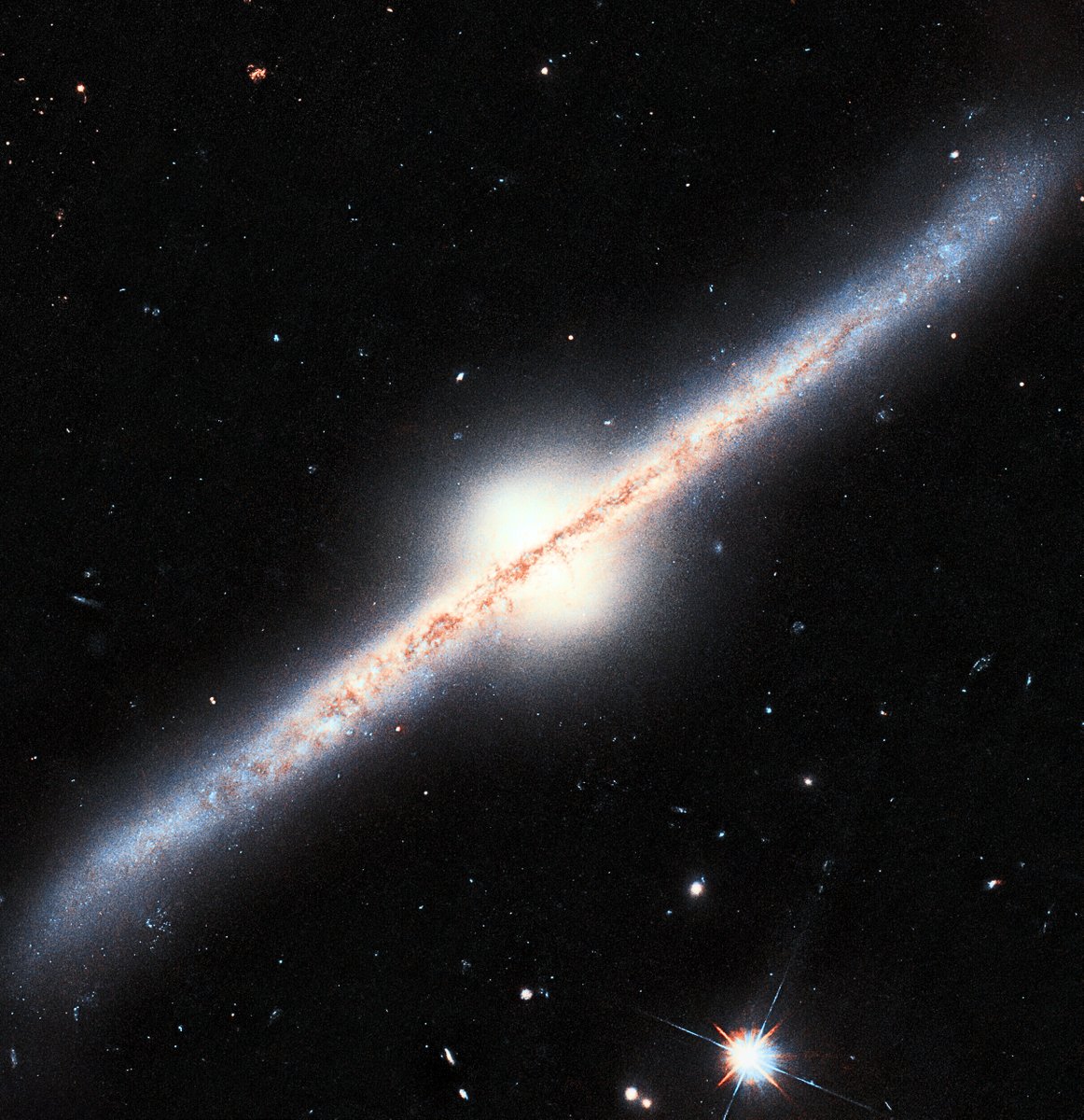 Named #UGC10043 -- seen side on! Located some150 million #lightyears from #Earth in the #constellation #Serpens,  it is considered a more rare type #galaxy.

#astronomy #space #nasa #astrophotography #universe #science #cosmos #moon #stars #galaxy
#astrophysics #physics #science
