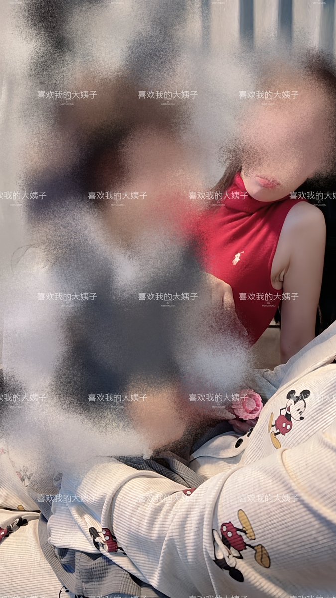 晚上好兄弟们，刚到家
今天不是休息吗，去我爸妈家里和我爸喝了两杯
今天晚上我妈还问我呢，大概意思就是，老婆她姐姐还在家里住吗，夏天方便吗，我说没事，还能帮老婆带娃，挺好的，我没多说
到家以后看姐妹俩看电视呢，要不是有昨晚的视频，我都不相信姐妹俩做出这种事 https://t.co/q3JfI47DYq