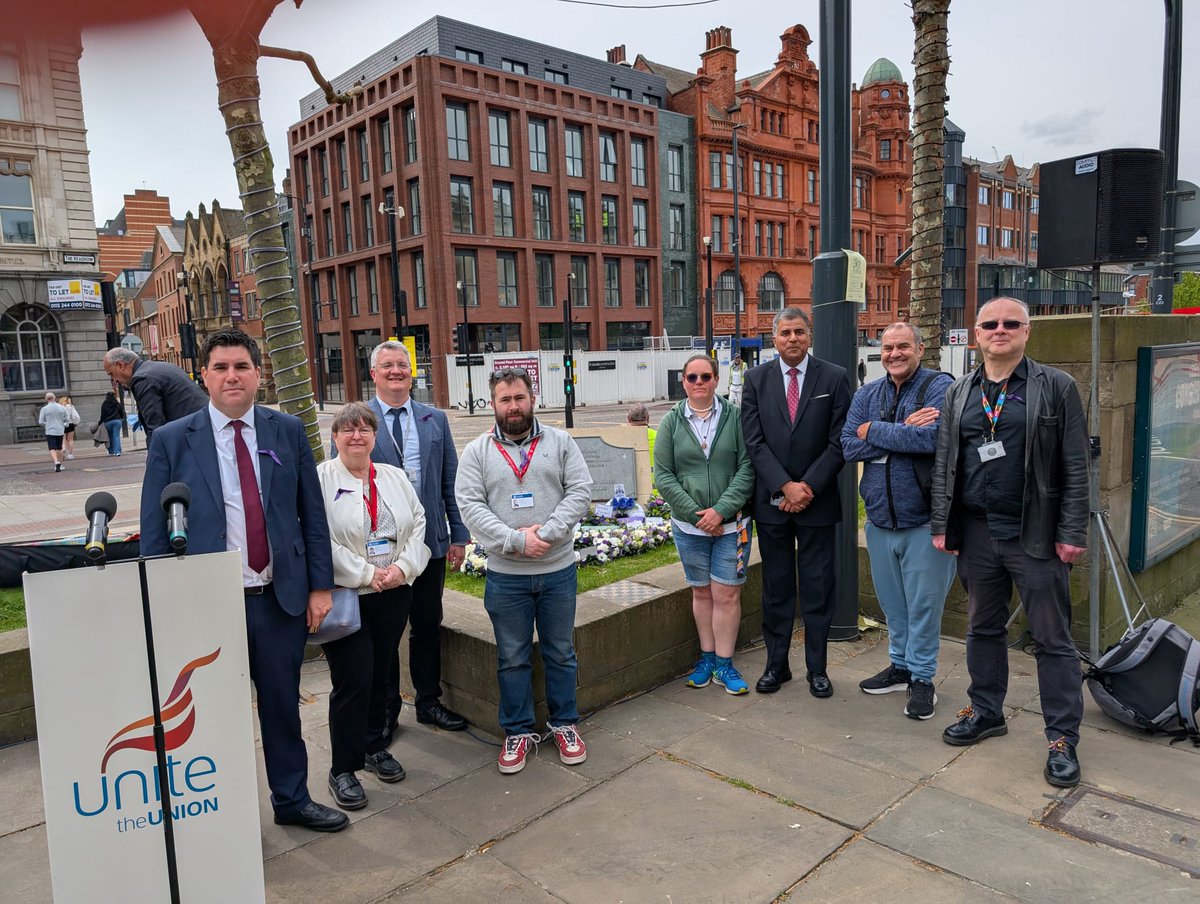 Members of Leeds Labour Group gathered today to mark Worker's Memorial Day #wmd2025 

Remember the dead and fight for the living!